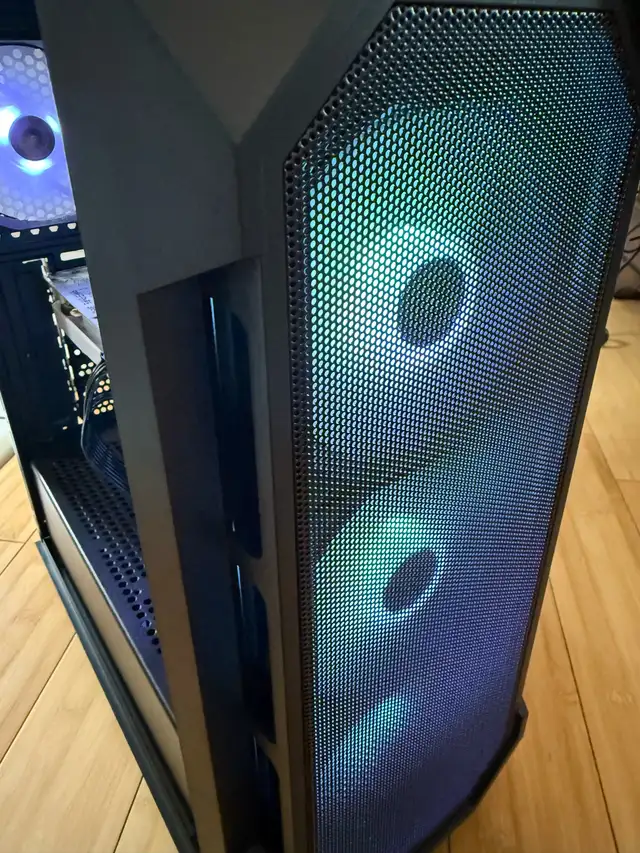 budget gaming pc in Desktop Computers in Windsor Region - Image 8