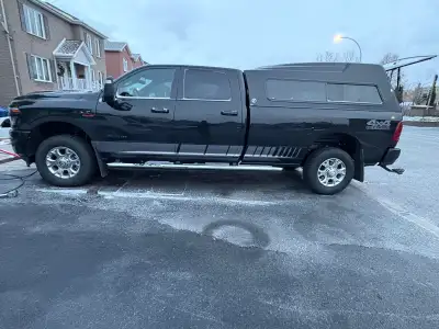 Pneus Hiver Nokian Hakkapeliitta LT 275 70 18 Cloutés, 10 plis, 4 mags Dodge Ram Chrome 8 bolt Les 4...