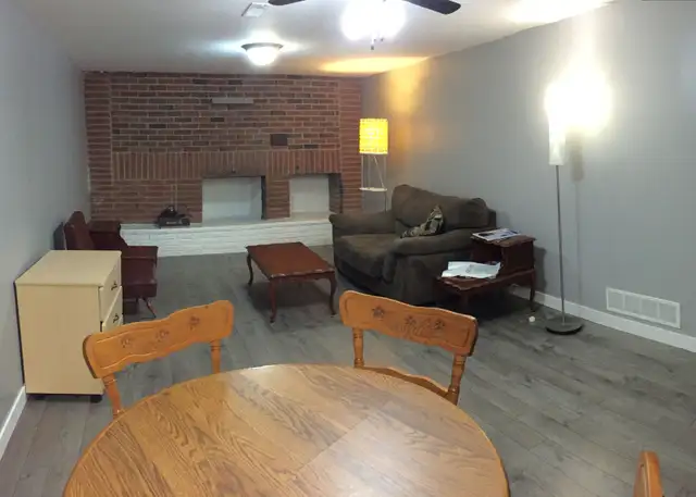 STUDENT or WORKER-ROOM TO RENT-SAULT COLLEGE AREA