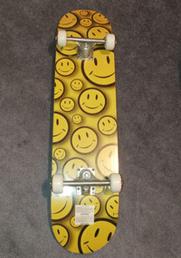 Variflex Skateboard -  Smiley  Faces NEW