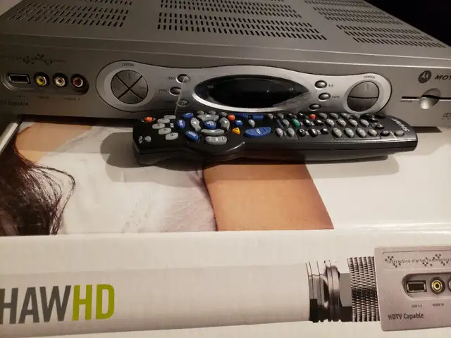 HD Shaw Boxes486804873900861440