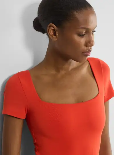 Aritzia Babaton Original Contour New Squareneck T-shirt - Small, View more