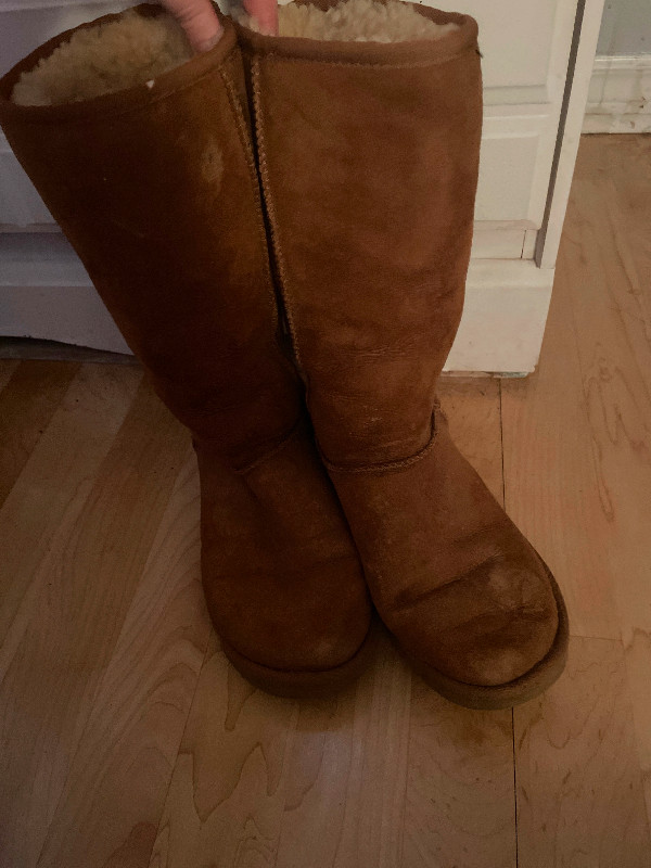 Ugg boots in Women's - Shoes in Moncton - Image 3