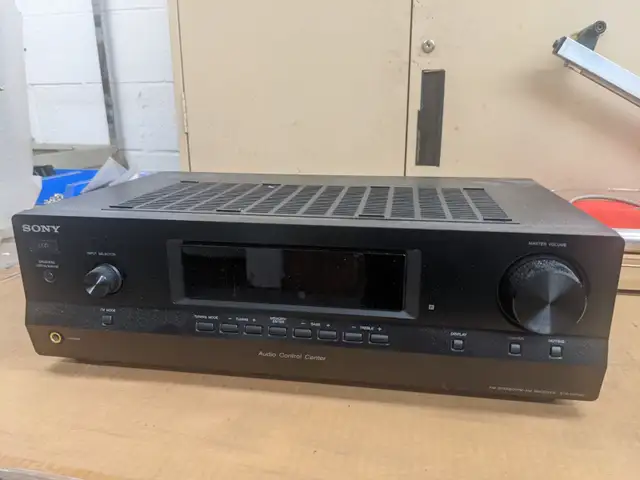 SONY Recevier in Stereo Systems & Home Theatre in Markham / York Region - Image 2