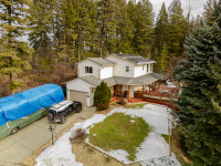 Beautiful, private Family Home in Lumby