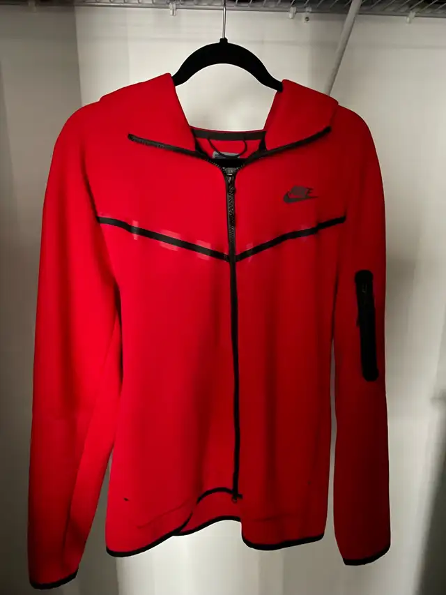 Nike Tech in Men's in Kitchener / Waterloo - Image 4