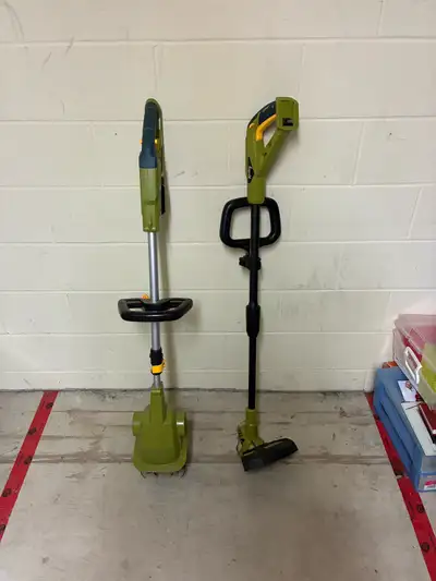 Get your garden in tip-top shape with these used Radley garden tools! This set includes a cultivator...