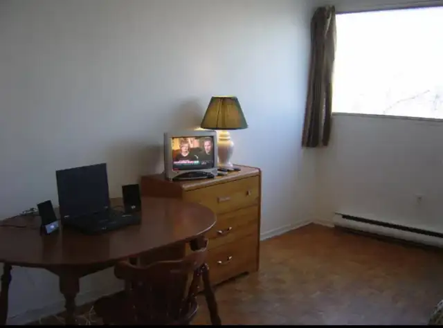 ROOM FOR RENT DON MILLS AND EGLINTON in Room Rentals & Roommates in City of Toronto - Image 8