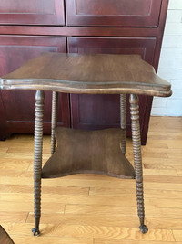 Table antique 