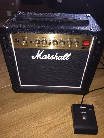 I'm offering a Marshall Tube DSL1 combo amp, complete with its footswitch. This amp is perfect for g...