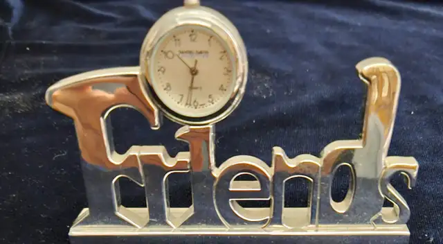 VINTAGE DANIEL DAVID DESK CLOCK in Home Décor & Accents in City of Toronto - Image 3