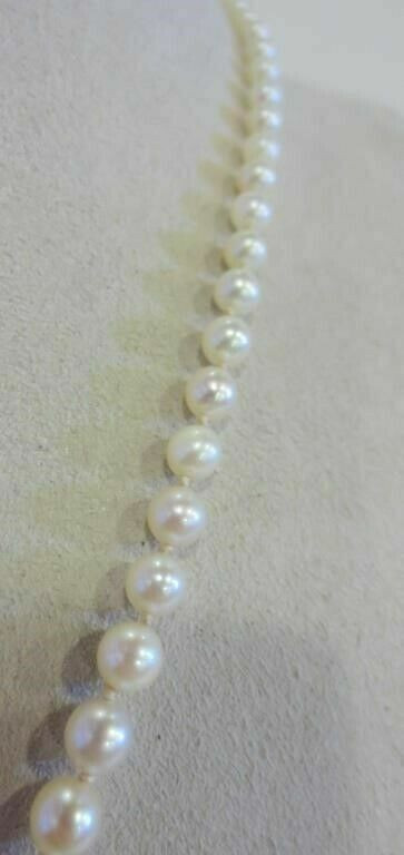 Art4u2enjoy (A) A Beautiful 83 Pearls Graduated Necklace in Arts & Collectibles in Pembroke - Image 3