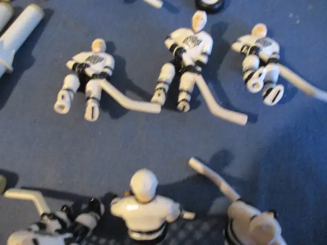 LOT OF 10 PLASTIC HOCKEY PLAYER FIGURES-2 NETS+ NHL-K.S.T.-1989 in Arts & Collectibles in Laval / North Shore - Image 8