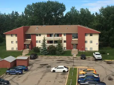 Red Deer 2 bdrm suite 1090 per mth incl all utilities but power
