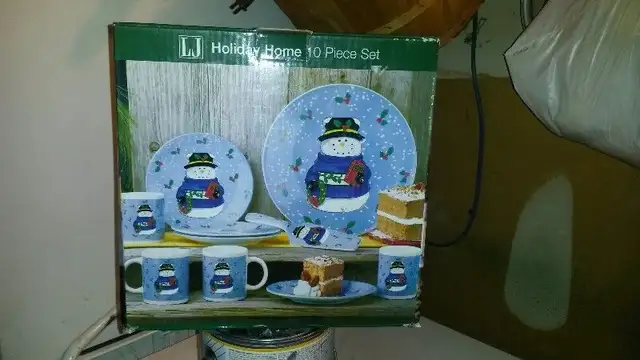 Xmas dessert dishes64014869313410120