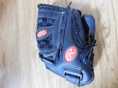 Rawlings Baseball Glove for sale Truro Area, View more