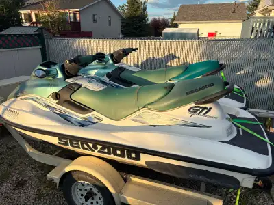 LOOKING TO BUY 2 jet skis OK IF THERE IN NEED OF SMALL REPAIR