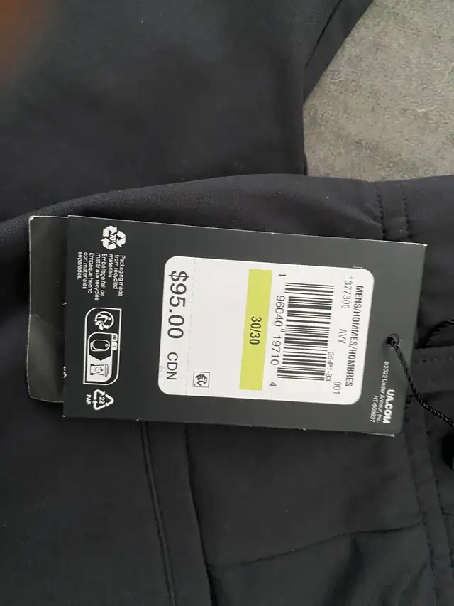 Under armour golf pants in Men's in Charlottetown - Image 4