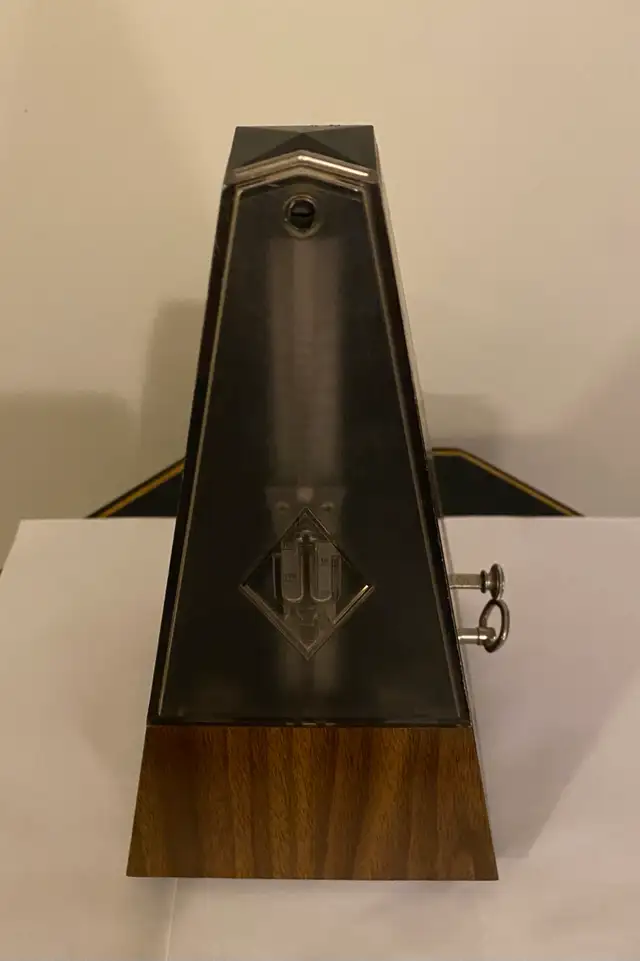 Wittner Plastic Case Metronome with Bell. in Other in Markham / York Region - Image 2