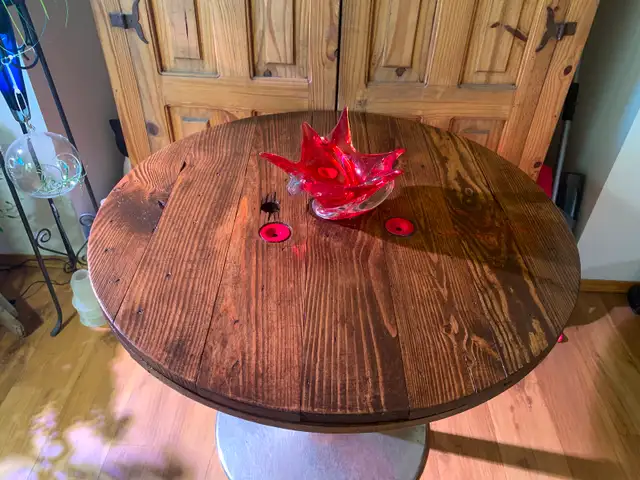 TULIP BASE INDUSTRIAL LOOK TABLE dans Mobilier de salle à manger et cuisine dans Saskatoon - Image 7