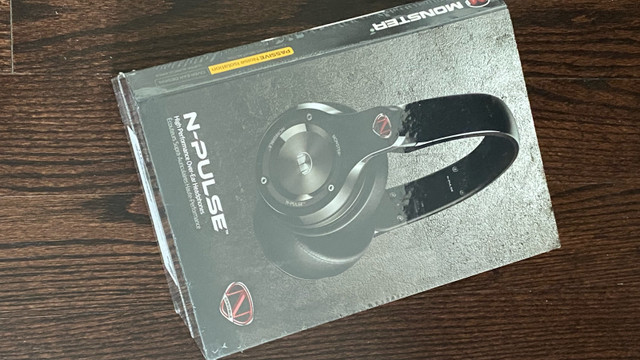 Monster N-Pulse Headband Headphones - Black in Headphones in Cambridge