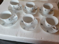 6 Teacups with saucers- vintage