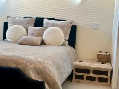 Furnished Room for Rent – Downtown Calgary (14 Ave SW)