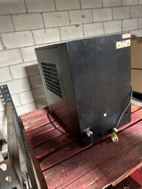 Compressed air dryer