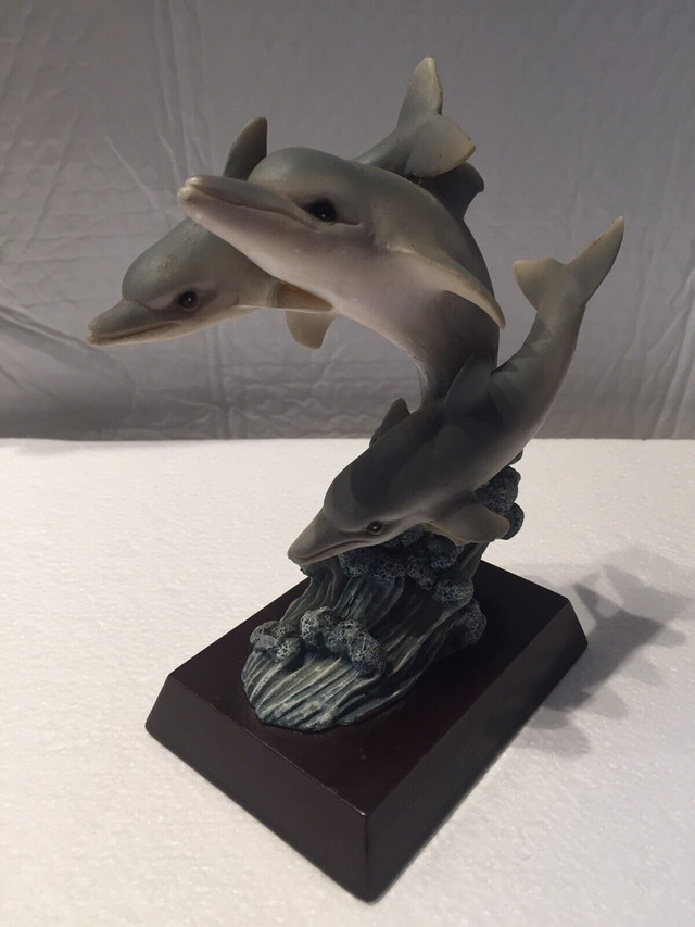 Vintage Ceramic Dolphin Figurine Sculpture. in Arts & Collectibles in Bedford - Image 2