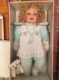 VANESSA PORCELAIN DOLL BY VANESSA RICARDI  2004