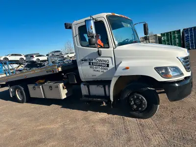 This Hino tow truck is ready to get to work! While it's a used vehicle, it has been well-maintained....