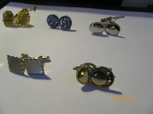 Cufflinks and tie tacks in Jewellery & Watches in Markham / York Region - Image 5