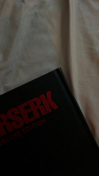 Berserk Deluxe Manga Vol.1