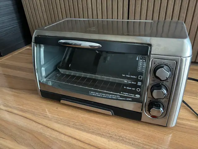 toaster over / four grille-pain in Toasters & Toaster Ovens in Longueuil / South Shore - Image 2