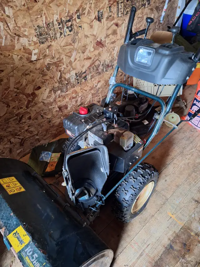 Used Snow Blower in Other in St. John's - Image 3