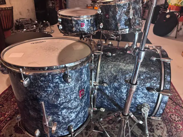 A Vintage Professional Premier Drums Set in Drums & Percussion in Oshawa / Durham Region - Image 8