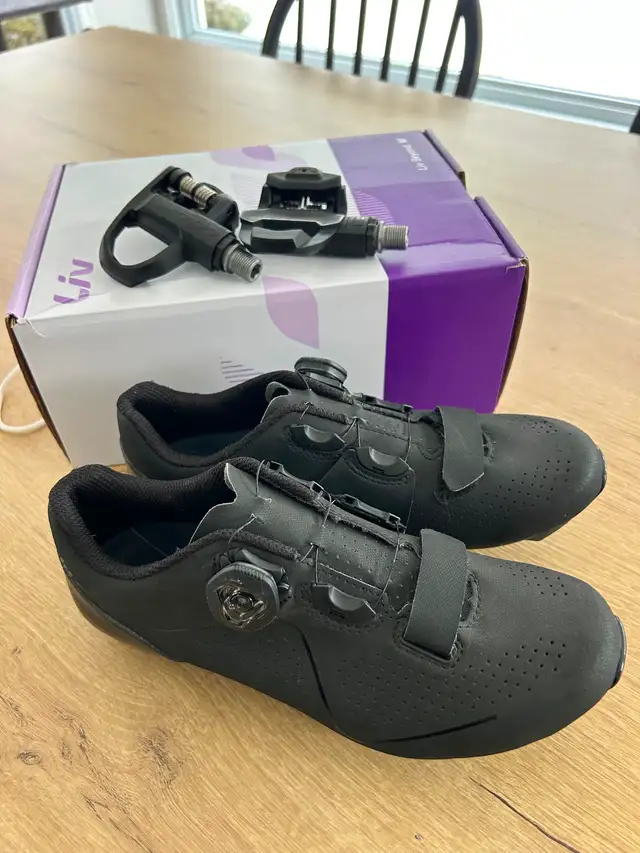 Souliers de vélo Liv avec pédales in Clothing, Shoes & Accessories in Laval / North Shore - Image 4