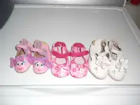 Robeez girls  shoes size 6 - 12 months
