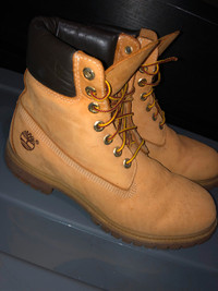 Mens timberland boots size 10