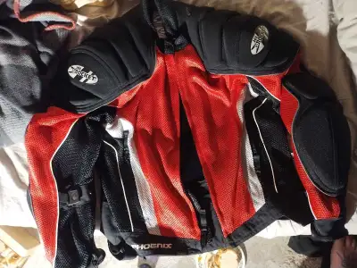 Brand new, never worn out riding. This is a $400+ jacket plus delivery off the joe rocket site, that...