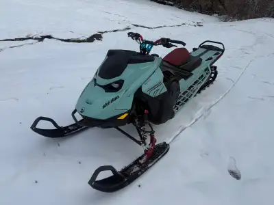 2024 Freeride 850 Turbo 154’ 3 inch Full warranty untill Jan 2028 Brand new track New ski’s CFR bars...