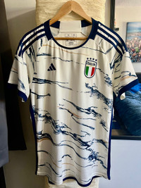 Like New 2023/2024 Italia Soccer Jersey