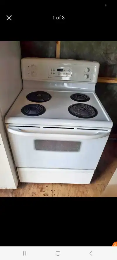 Working perfectly 30 w electric stove range oven Can deliver if u like or pick up for free