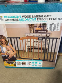 Brand New Baby or Pet Gate-Pressure Mount