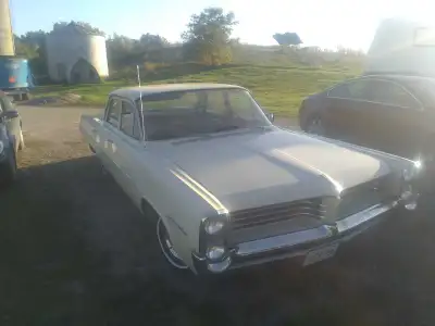 64 Pontiac Laurentian