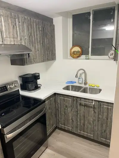 Basement apartment / legal duplex located near Central Pkwy and Howden. 1 bedroom plus den $1400 plu...