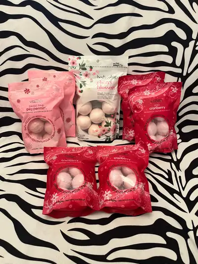 Vitabath Iced Cranberry, Cherry & Peppermint Bath Fizzies, View more