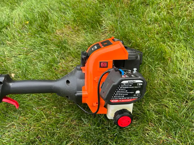 Souffleur et fouet à gazon in Lawnmowers & Leaf Blowers in Longueuil / South Shore - Image 5