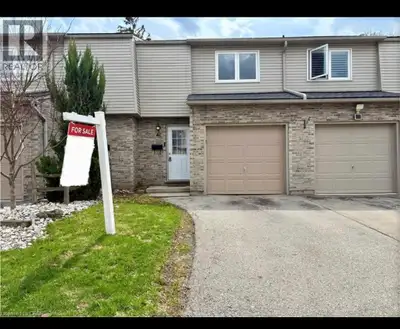 Newly renovated modern condo townhouse in a family neighborhood, close to schools, shopping and high...