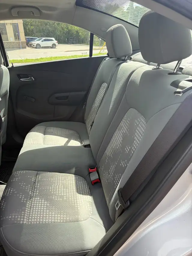 2014 Chevy sonic Ls590535808318197768